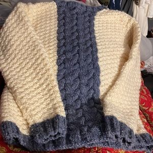 M SWEATER HANDMADE EUC CABLE KNIT